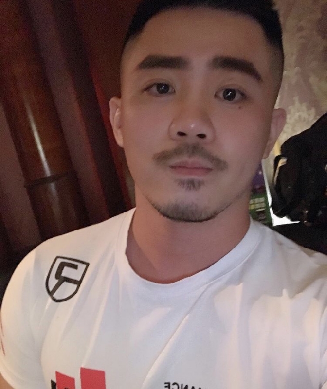 岁月的第二张照片--全国闪婚服务中心