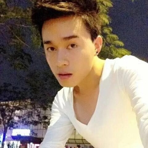 爱与不爱的第一张照片--全国闪婚服务中心