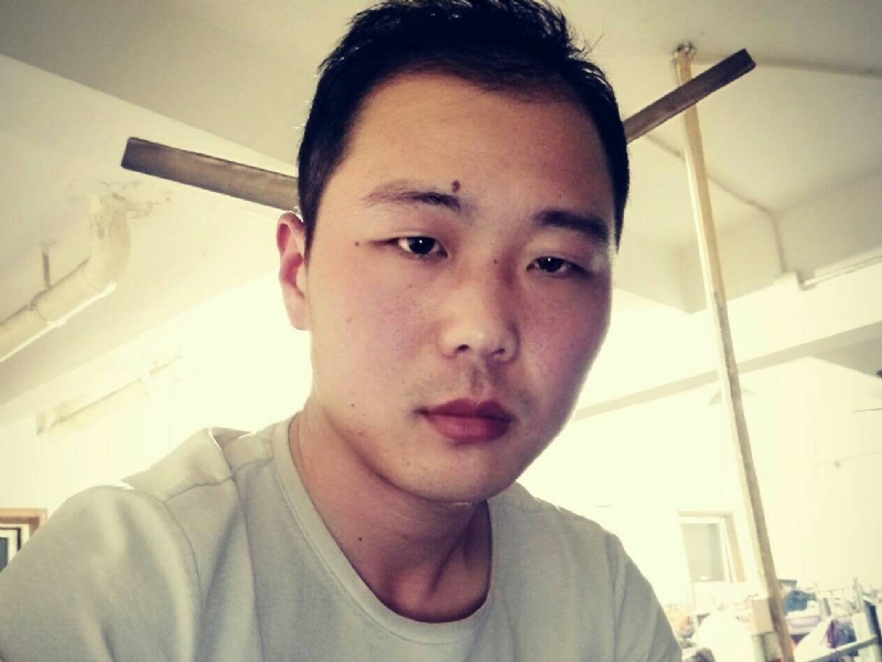 听听那冷雨的第二张照片--全国闪婚服务中心