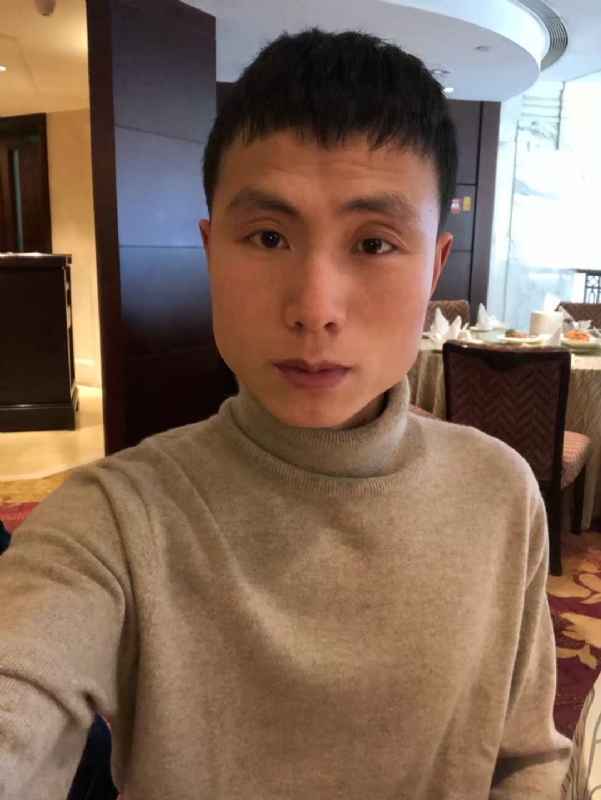 小军的第二张照片--全国闪婚服务中心