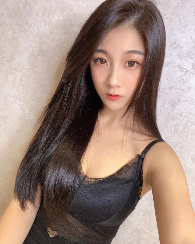 陳雅的第一张照片--全国闪婚服务中心