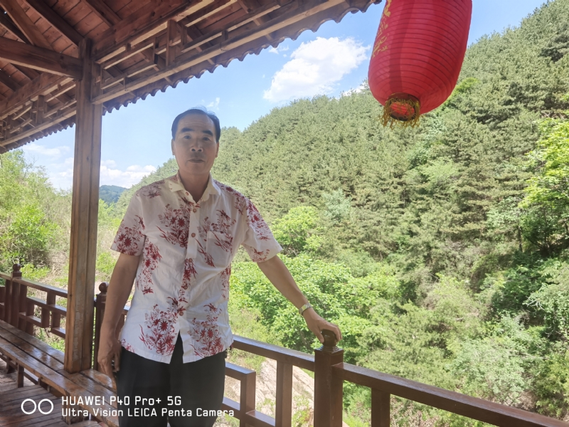 外星人的第三张照片--全国闪婚服务中心