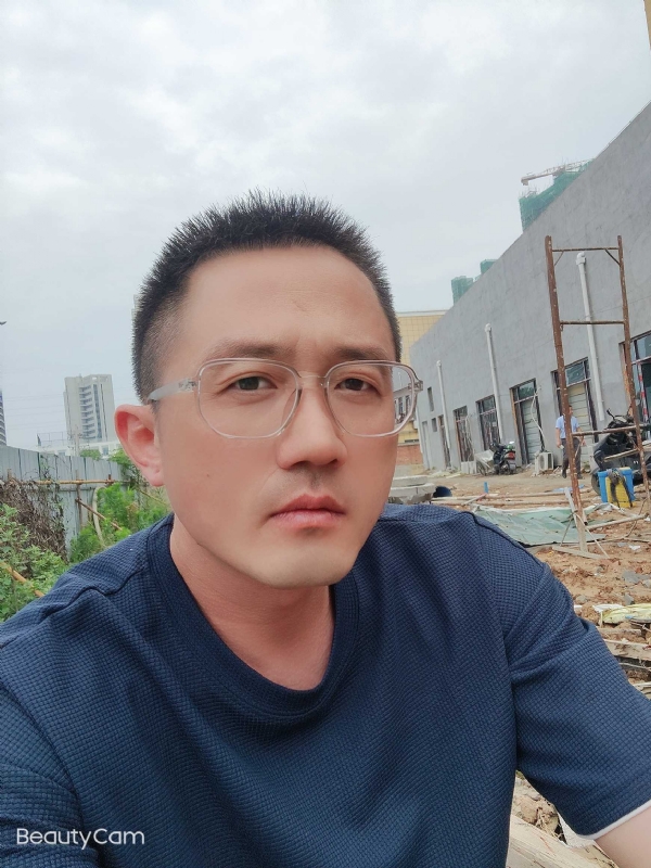 清风烈酒的第二张照片--全国闪婚服务中心