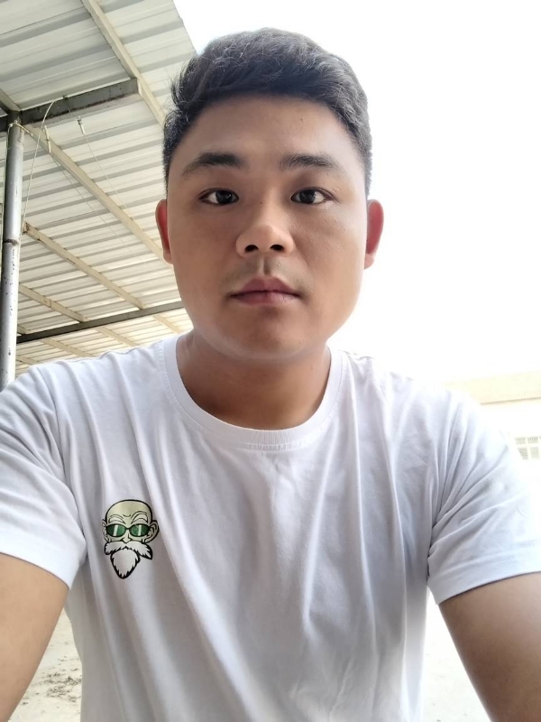 高大威武的第一张照片--全国闪婚服务中心