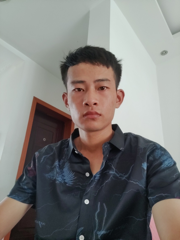 彳亍的第二张照片--全国闪婚服务中心