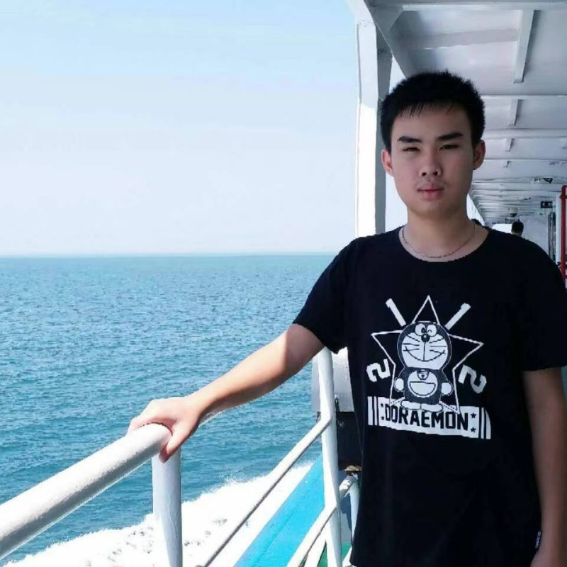小绅士的第二张照片--全国闪婚服务中心