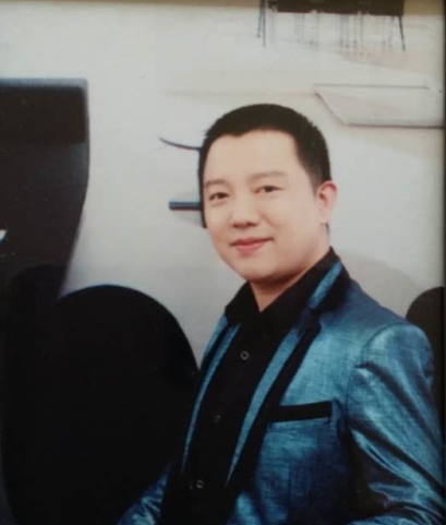 八百孤寒的第一张照片--全国闪婚服务中心