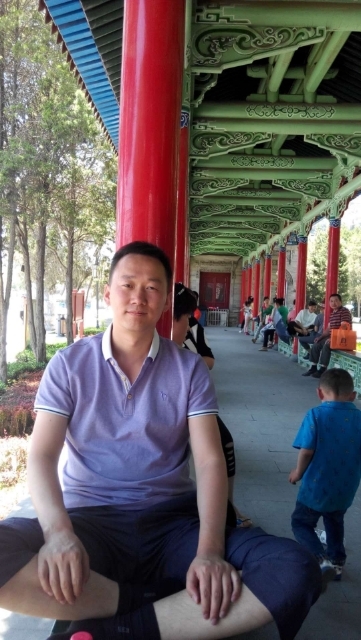 鲁建飞的第一张照片--全国闪婚服务中心
