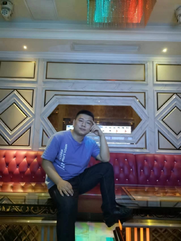 黄生的第四张照片--全国闪婚服务中心