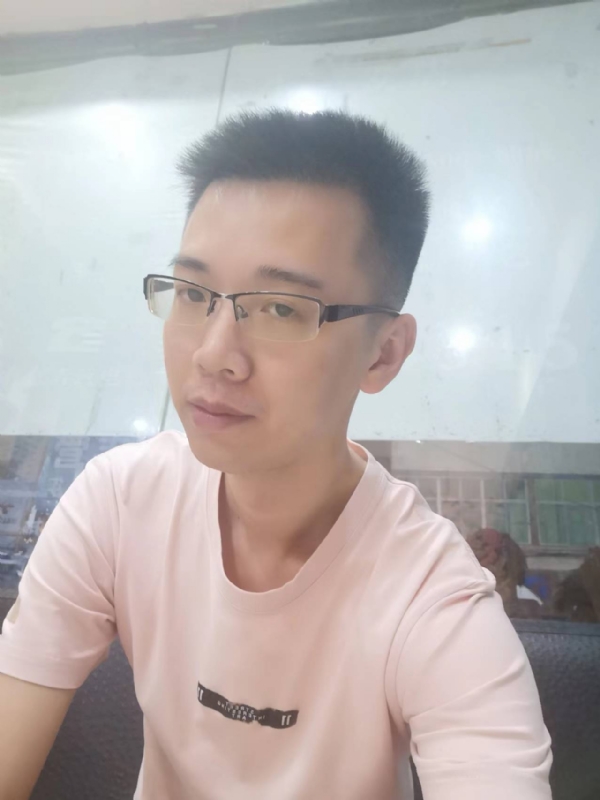 云杰的第三张照片--全国闪婚服务中心