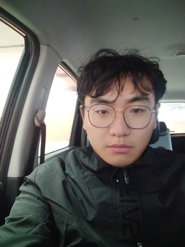 云淡风轻的第二张照片--全国闪婚服务中心