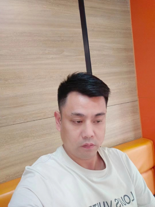 不知道的第三张照片--全国闪婚服务中心