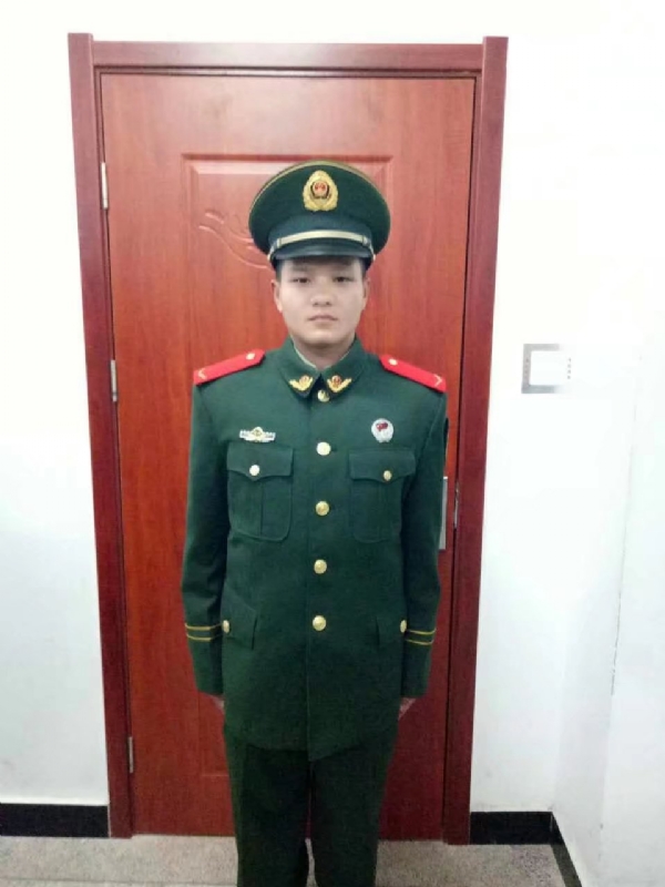忘记的第一张照片--全国闪婚服务中心