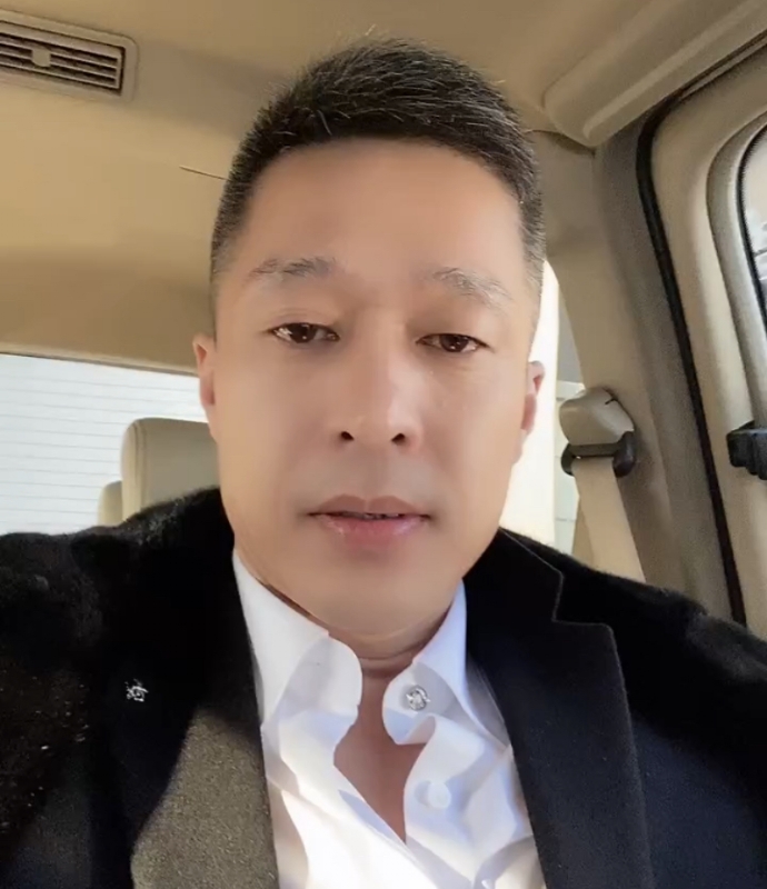 追逐的第一张照片--全国闪婚服务中心