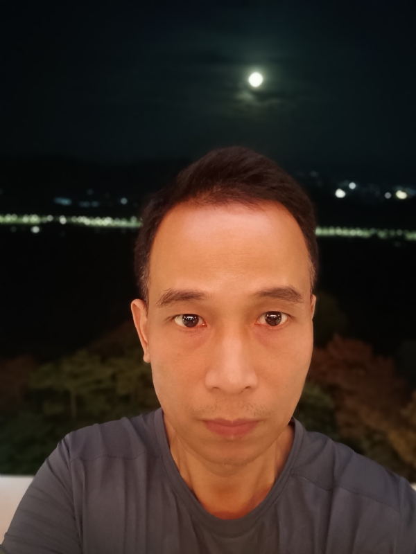 辉哥的第一张照片--全国闪婚服务中心
