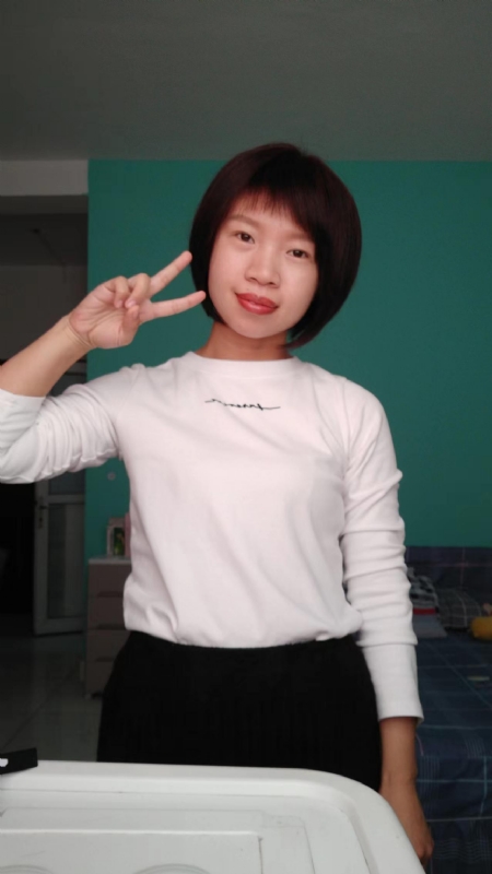 向日葵的第一张照片--全国闪婚服务中心