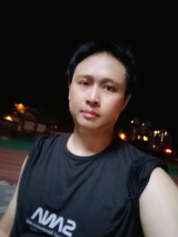 我来看看的第一张照片--全国闪婚服务中心