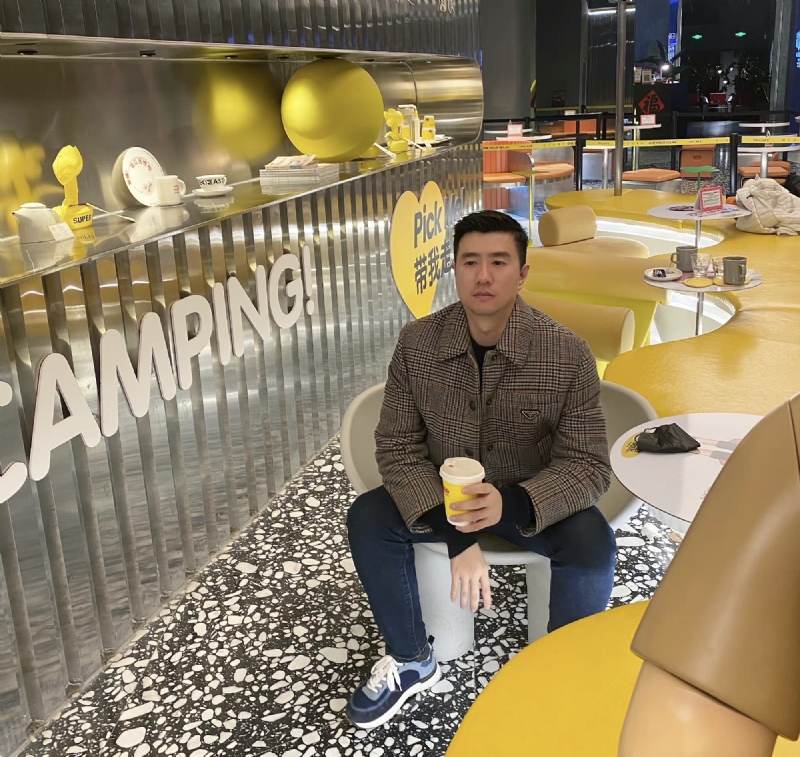 海邊漫步的第一张照片--全国闪婚服务中心
