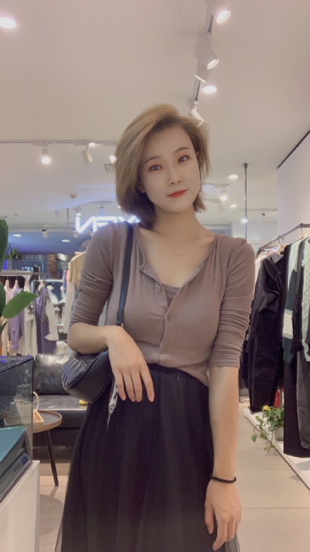 大婷子的第一张照片--全国闪婚服务中心