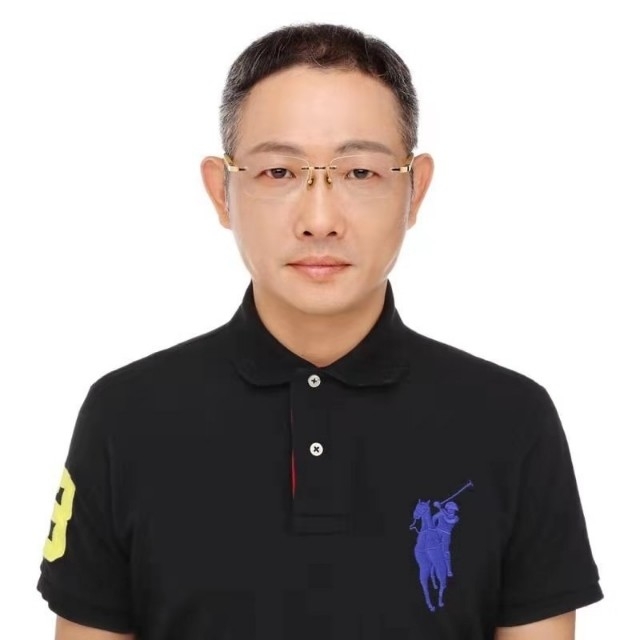 邱先森的第一张照片--全国闪婚服务中心