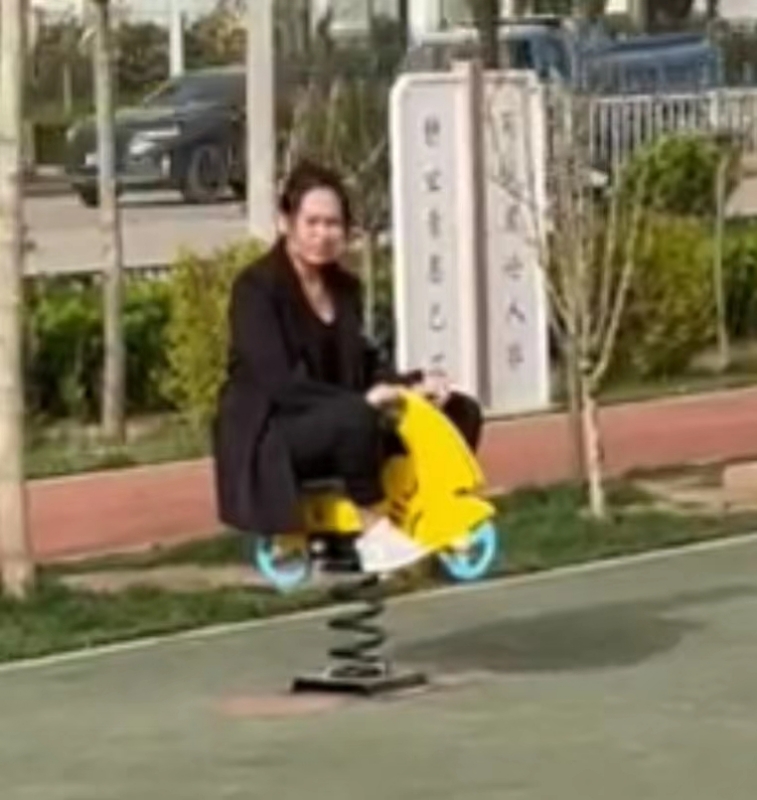 郎海英的第一张照片--全国闪婚服务中心