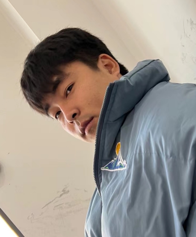 小朱的第一张照片--全国闪婚服务中心