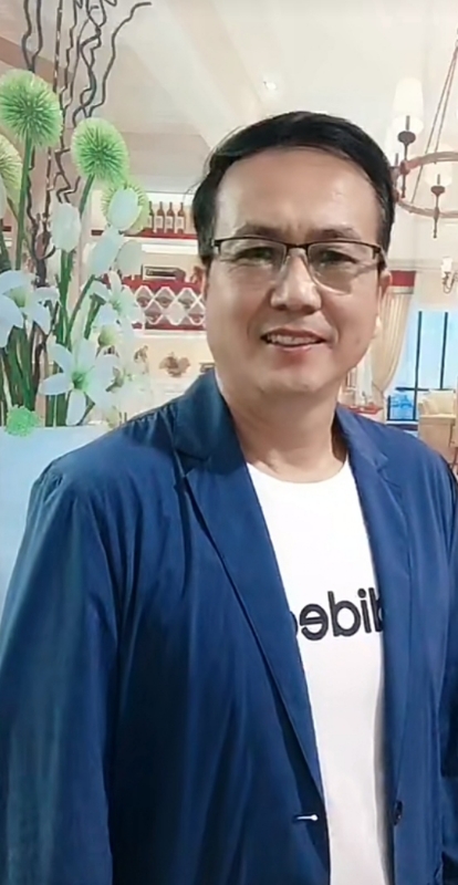 沈先生的第一张照片--全国闪婚服务中心
