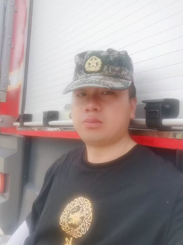 阿萨大大的第一张照片--全国闪婚服务中心