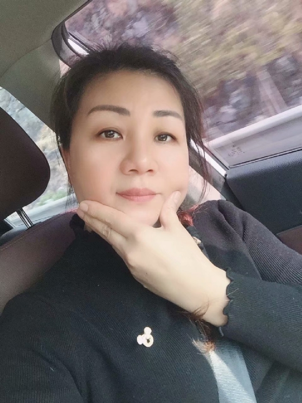 珍珍的第一张照片--全国闪婚服务中心