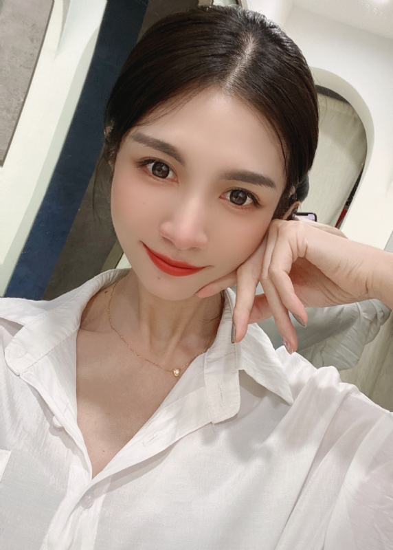 Anna的第一张照片--全国闪婚服务中心