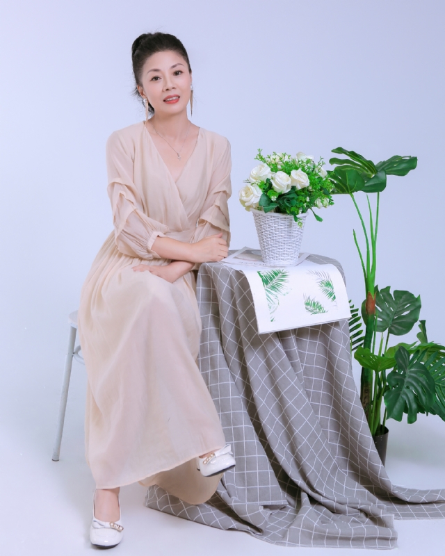 Anna的第一张照片--全国闪婚服务中心