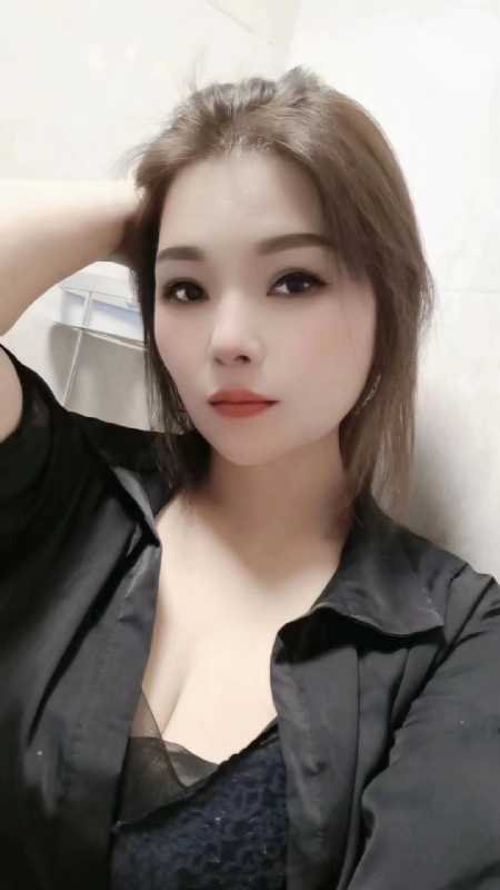 爱笑的女孩的第一张照片--全国闪婚服务中心