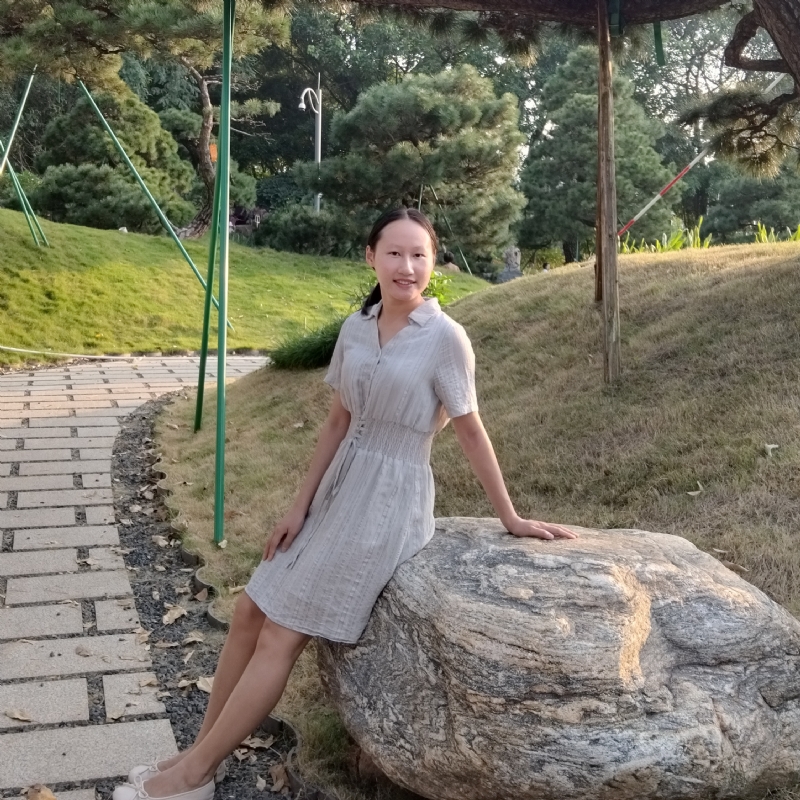 欣欣向荣的第一张照片--全国闪婚服务中心
