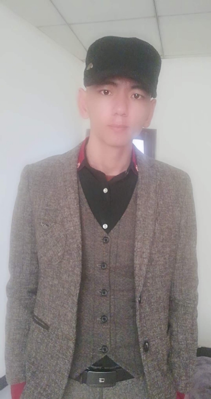 大叔的生活的第一张照片--全国闪婚服务中心
