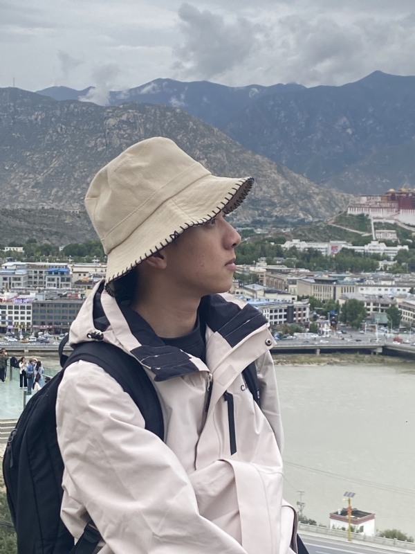 Lucky的第一张照片--全国闪婚服务中心