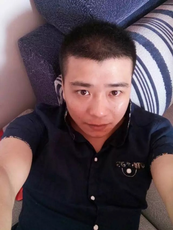 漫步的面包的第一张照片--全国闪婚服务中心