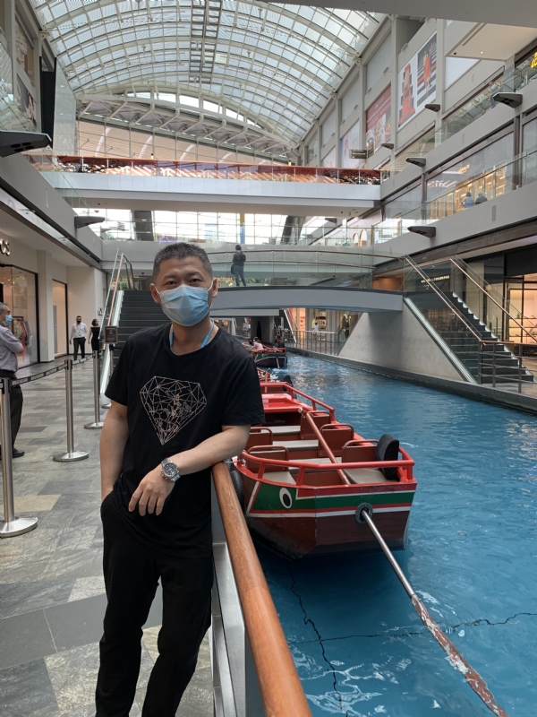 冬天的第一张照片--全国闪婚服务中心