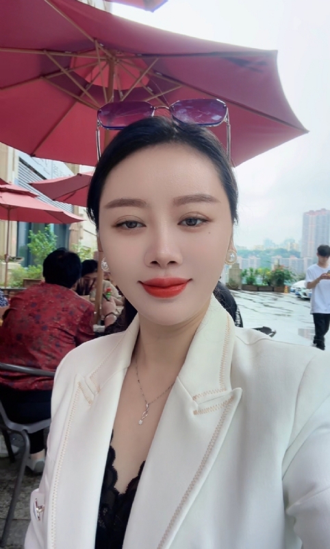 Angela的第一张照片--全国闪婚服务中心