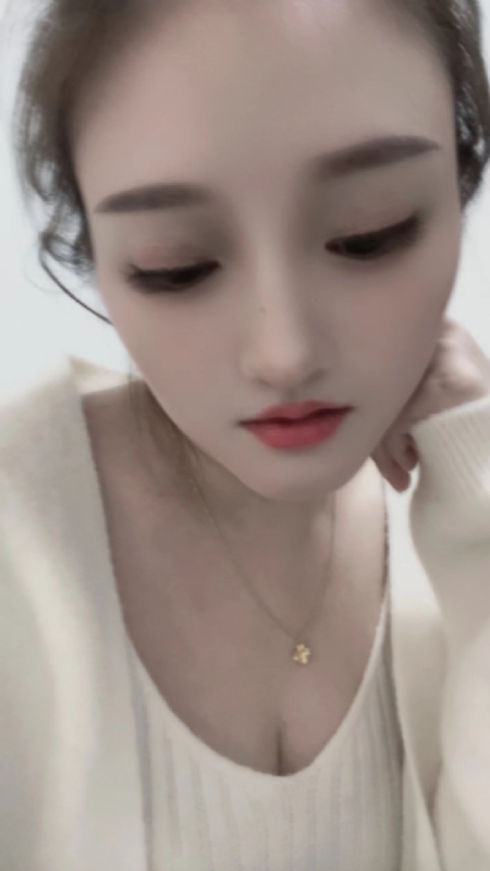 不倾城的第一张照片--全国闪婚服务中心