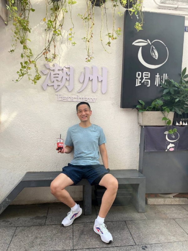 Elio的第一张照片--全国闪婚服务中心
