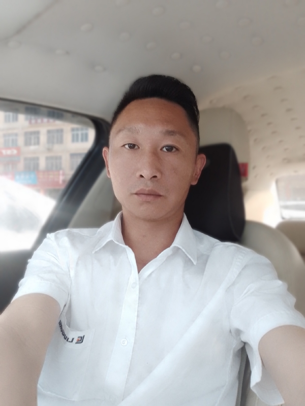 其实都没有的第一张照片--全国闪婚服务中心