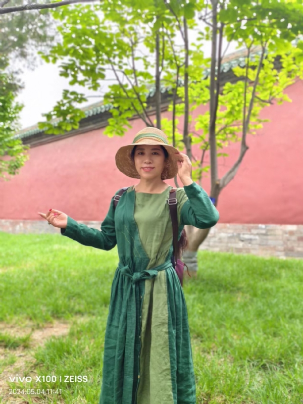 仝馨的第九张照片--全国闪婚服务中心