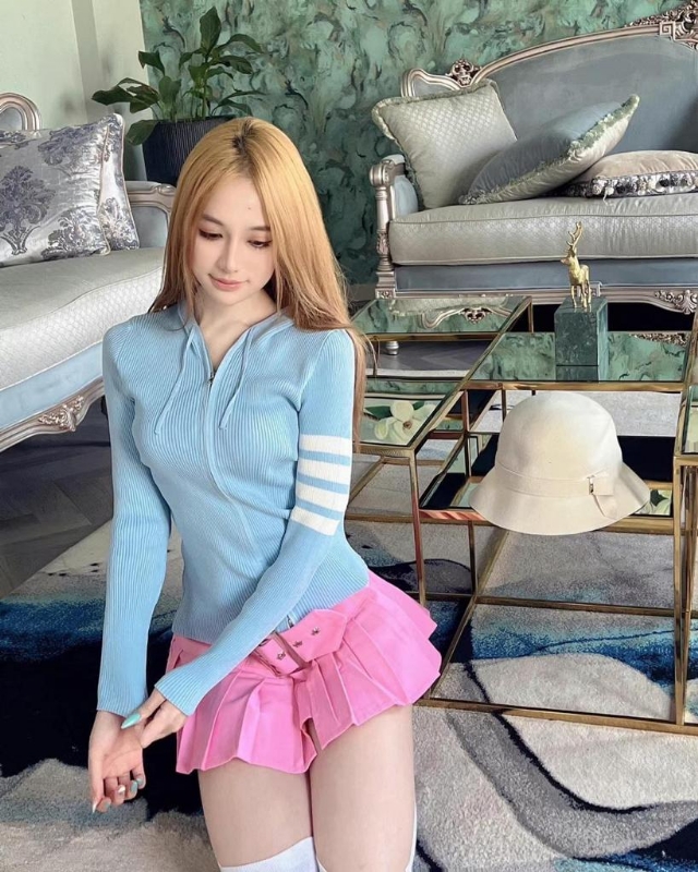 Sandy的第一张照片--全国闪婚服务中心