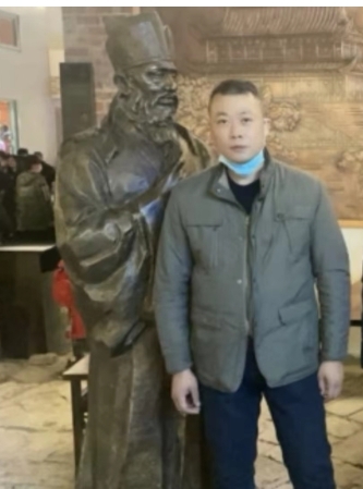 小峰的第一张照片--全国闪婚服务中心