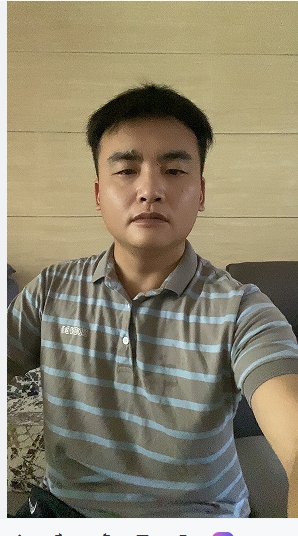走在红毯那一天的第一张照片--全国闪婚服务中心