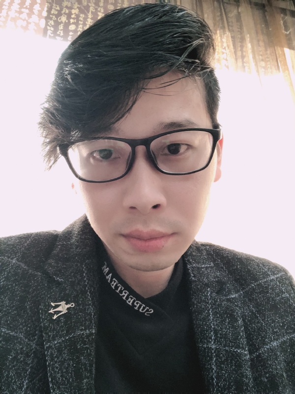 在等一个人的第一张照片--全国闪婚服务中心