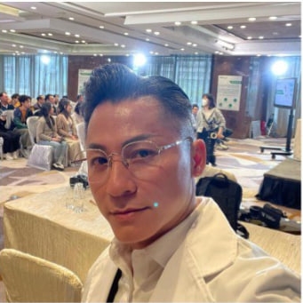 Monkey的第一张照片--全国闪婚服务中心