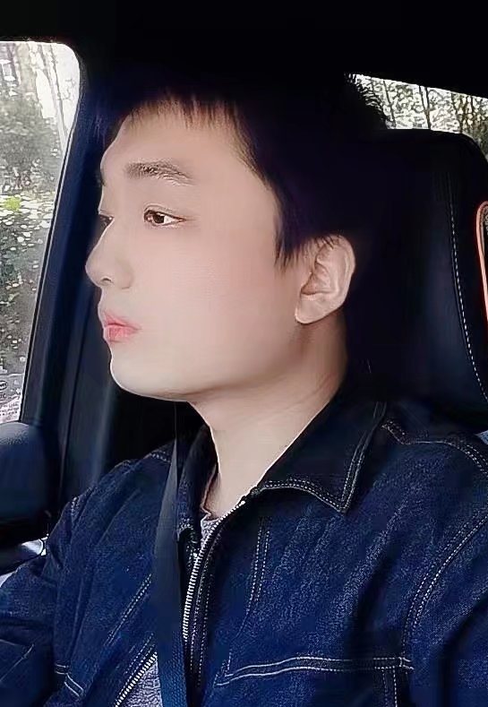 凉锦年的第一张照片--全国闪婚服务中心