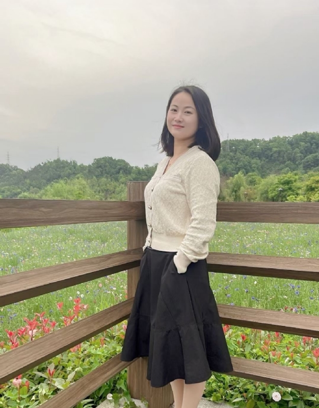 琴儿的第一张照片--全国闪婚服务中心