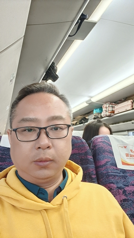 流浪的云的第二张照片--全国闪婚服务中心